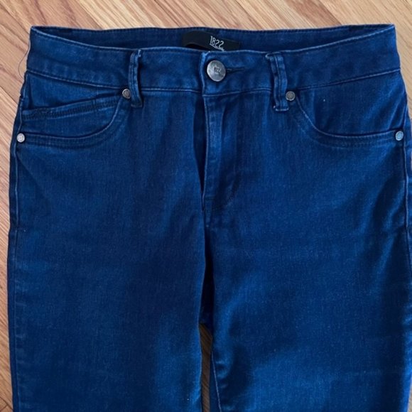1822 Denim Women's Mid-Rise Butter Skinny Stretch Jeans (6) Excellent Condition - Picture 4 of 11